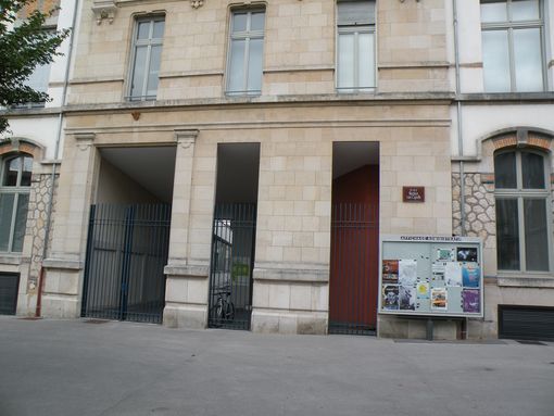  Ecole Nationale Supérieure des Industries Chimiques